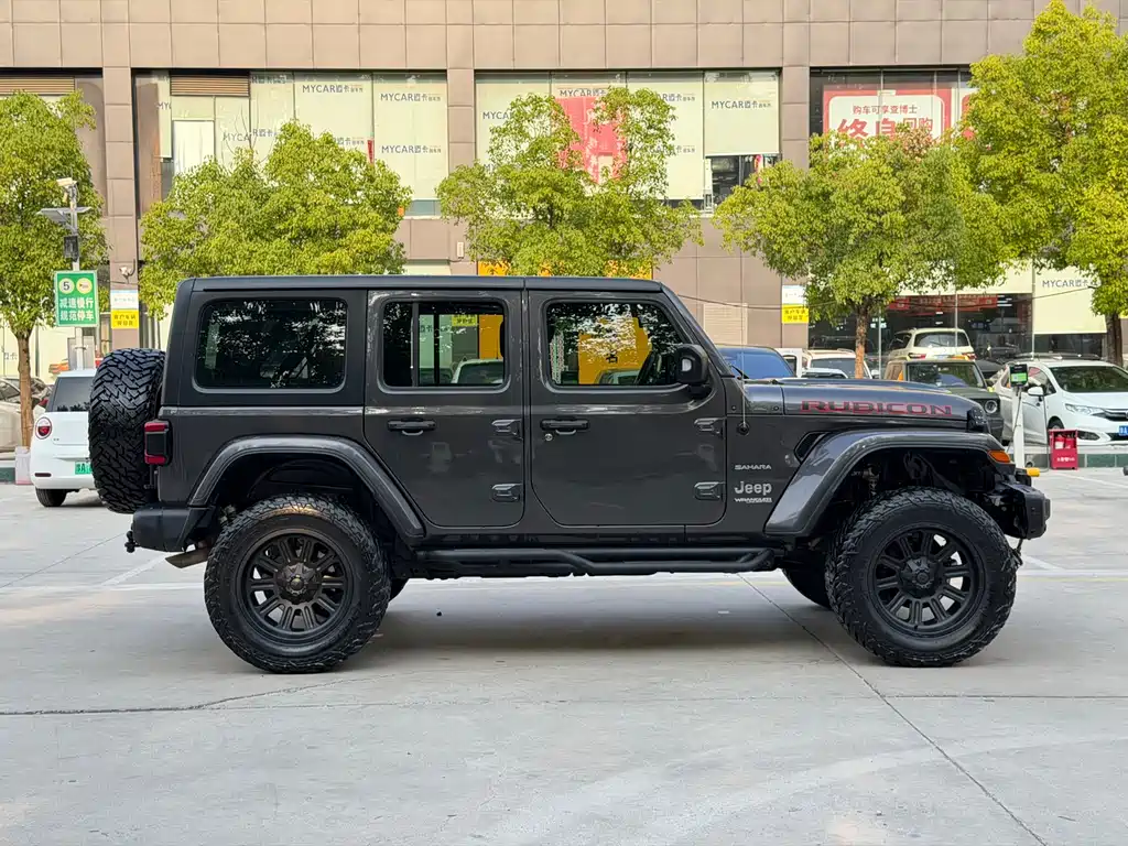 Jeep Wrangler 2021 — фото 11