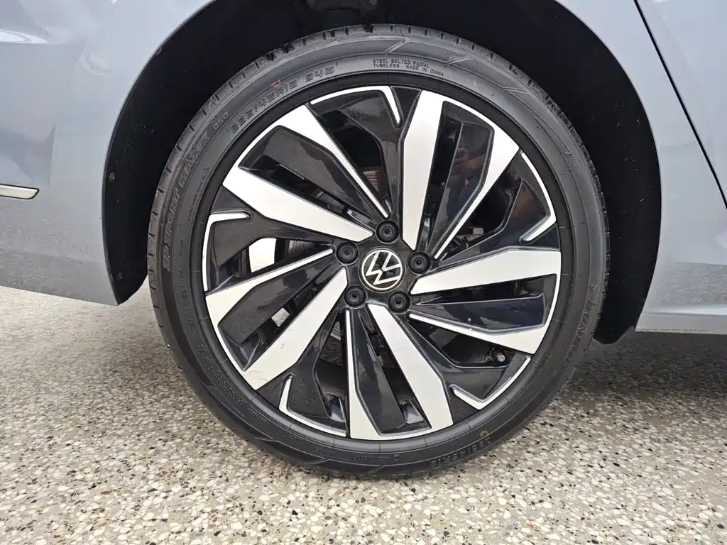 Volkswagen Passat 2021