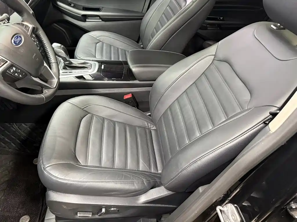 Ford Edge 2018 — фото 14
