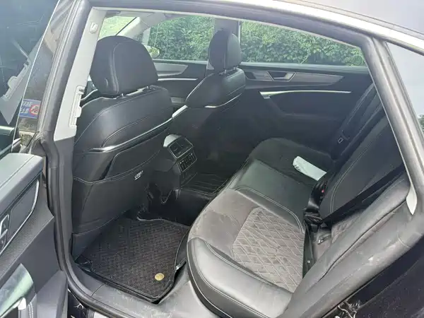 Audi A7L 2024