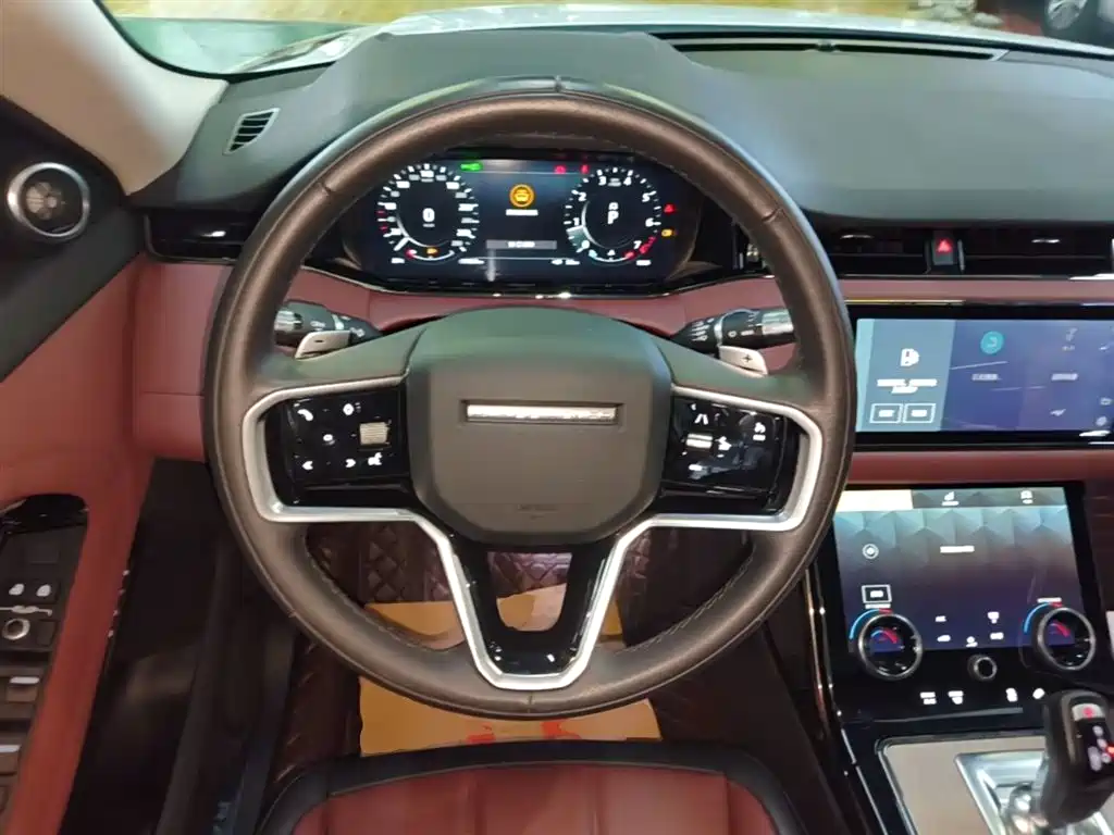 Land Rover Evoque 2022 — фото 11