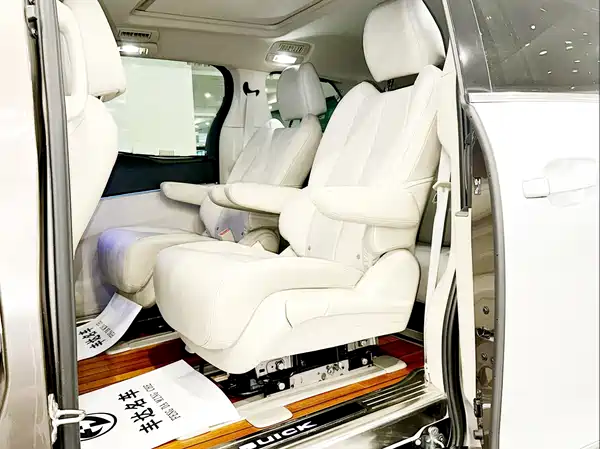 Buick GL8 2016