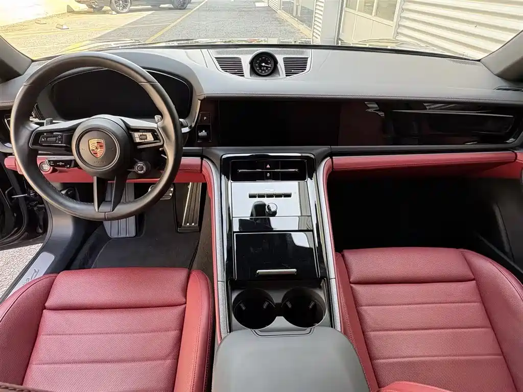 Porsche Panamera 2025 — фото 12