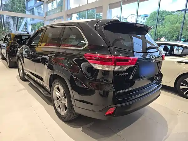 Toyota Highlander 2020