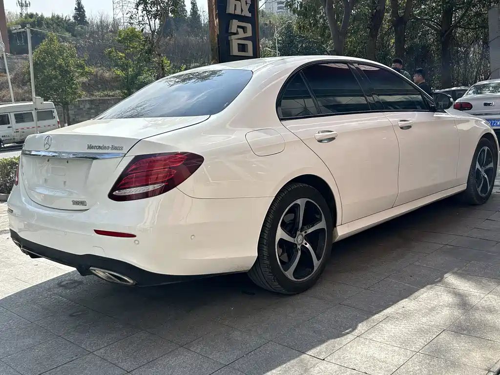 Mercedes-Benz E-Class 2018 — фото 6