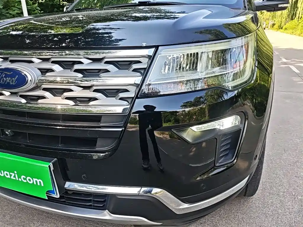 Ford Explorer 2018 — фото 24