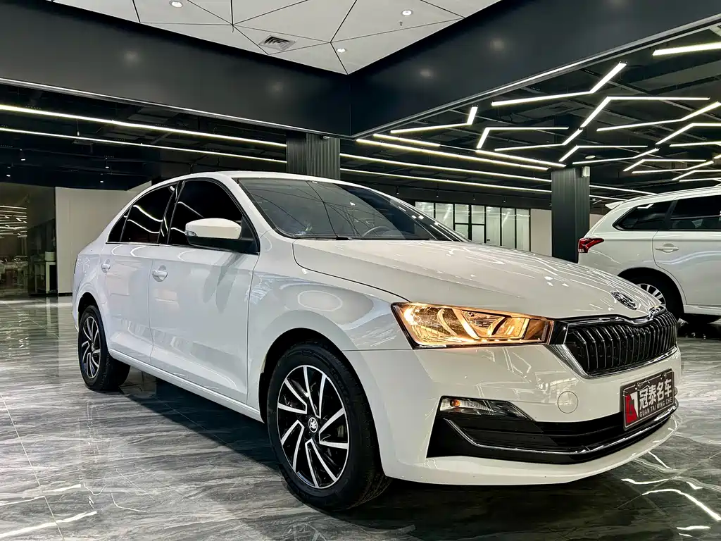 Skoda Rapid 2022 — фото 3