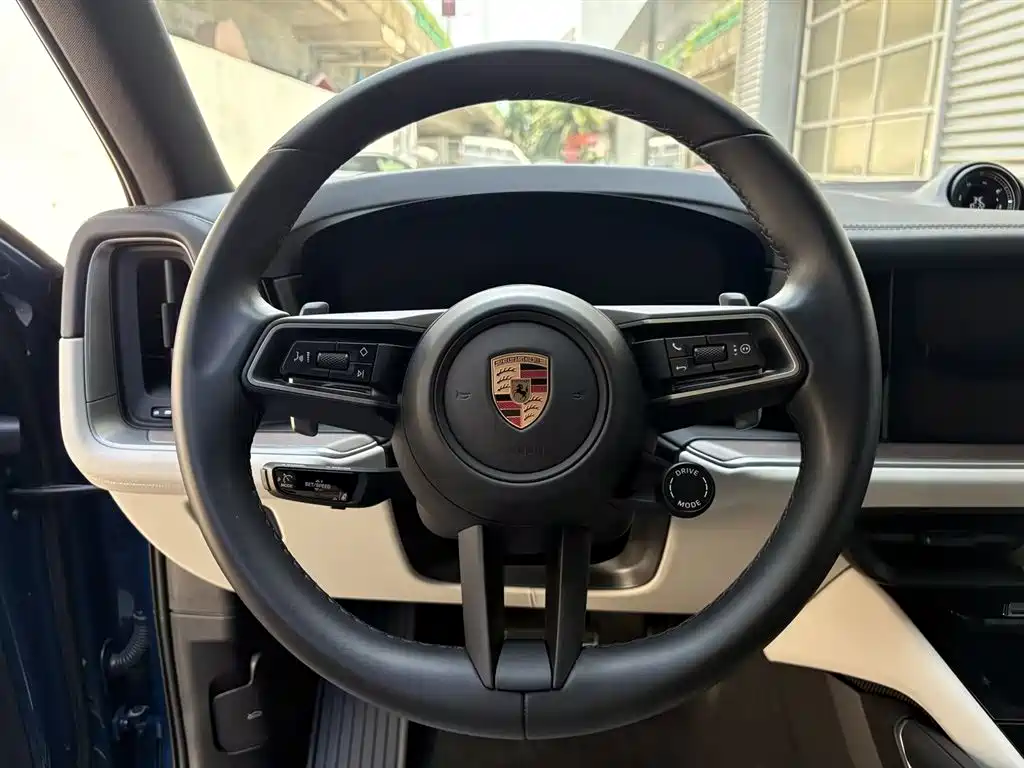 Porsche Cayenne 2025 — фото 13