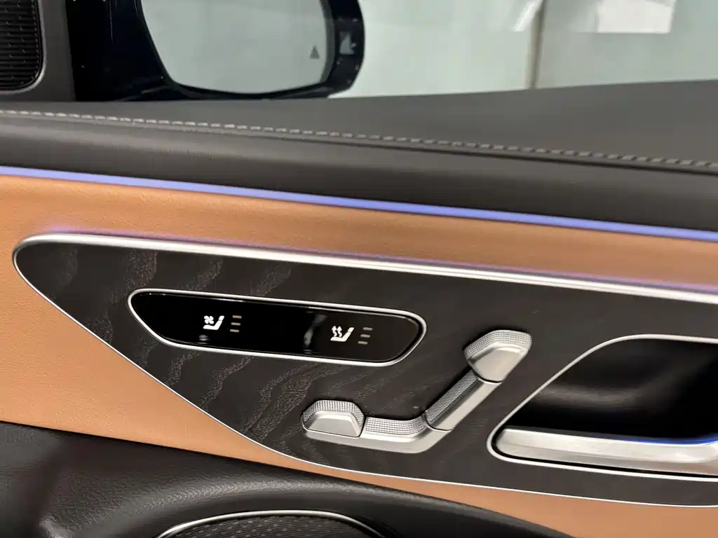 Mercedes-Benz E-Class 2025 — фото 26