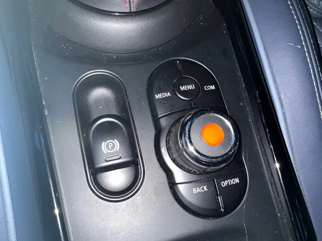 MINI Clubman 2020 — фото 10