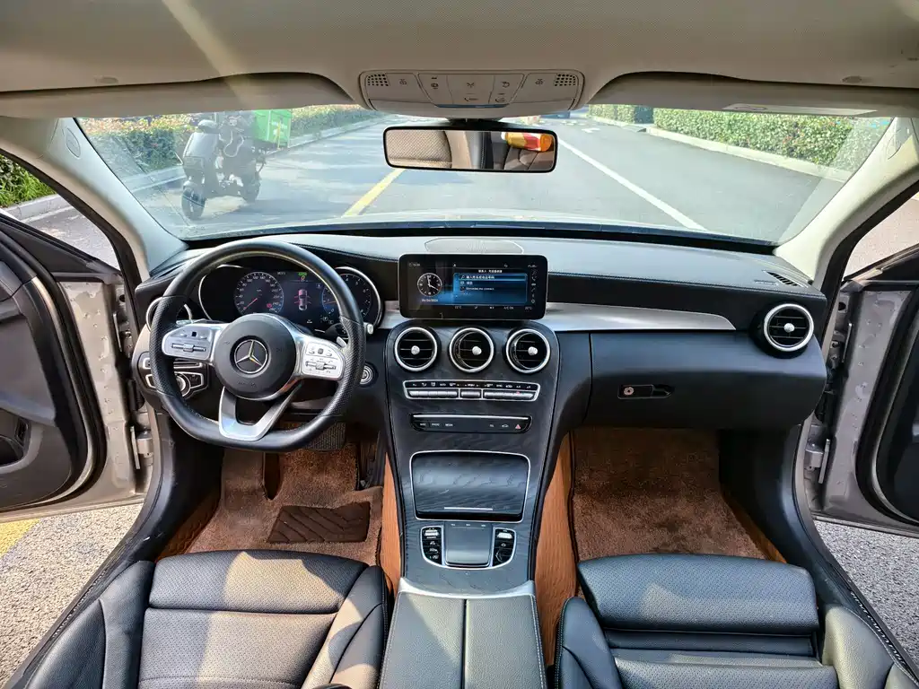 Mercedes-Benz C-Class 2020 — фото 12