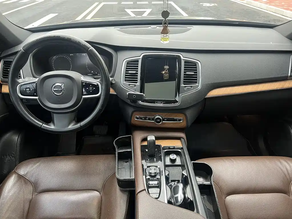 Volvo XC90 2021