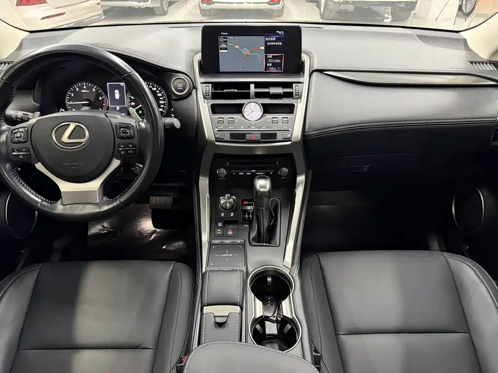 Lexus NX 2020 — фото 10