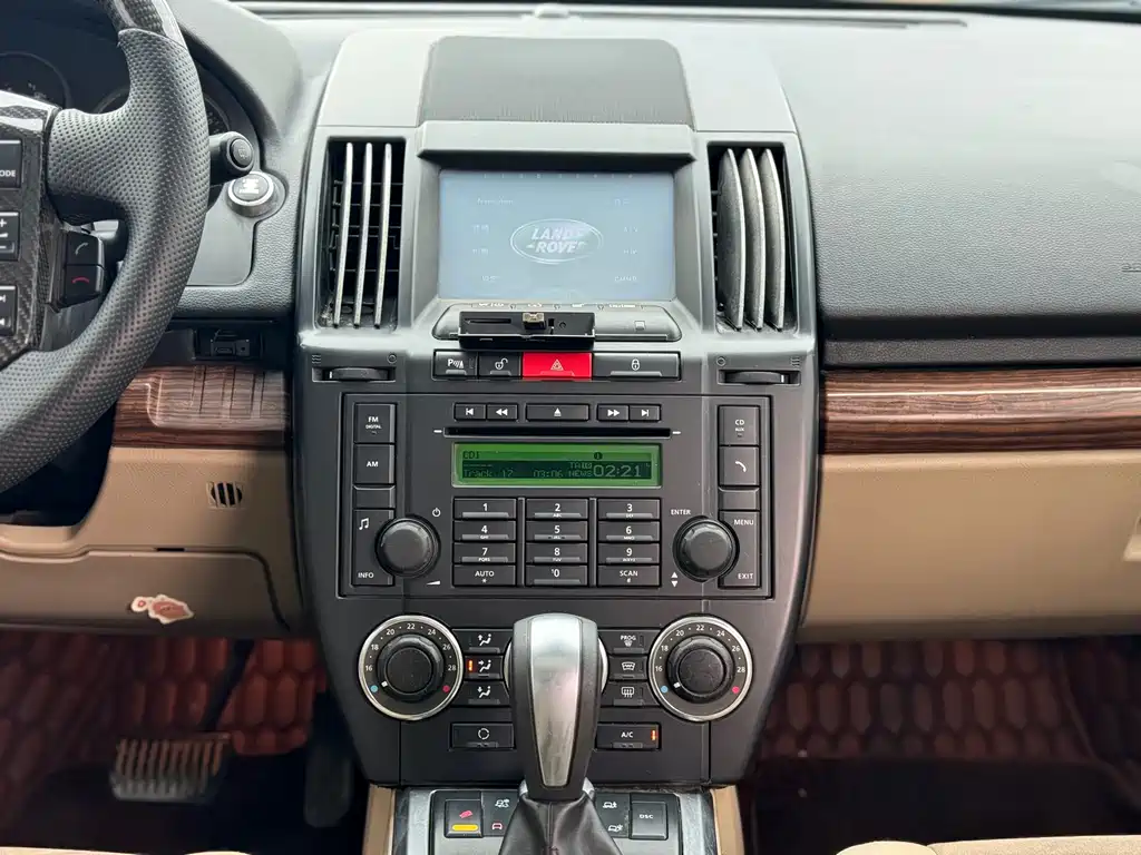Land Rover Freelander 2 2010 — фото 11