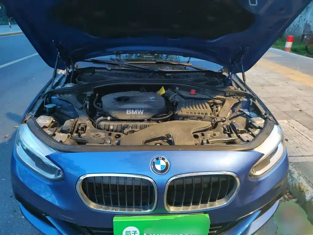 BMW 1 Series 2017 — фото 11