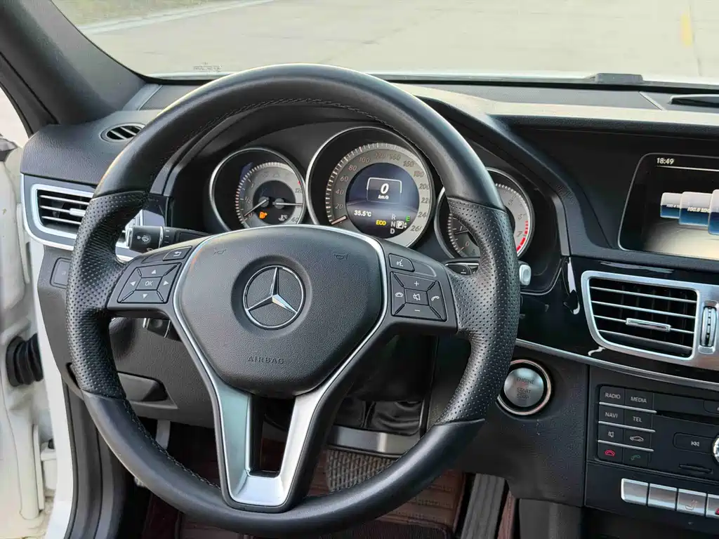 Mercedes-Benz E-Class 2015 — фото 13