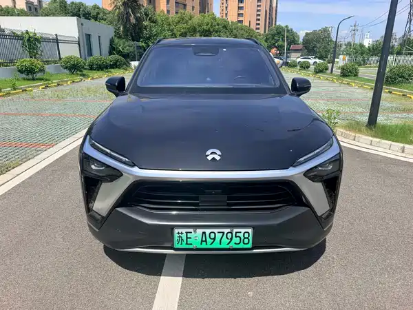 NIO ES8 2022