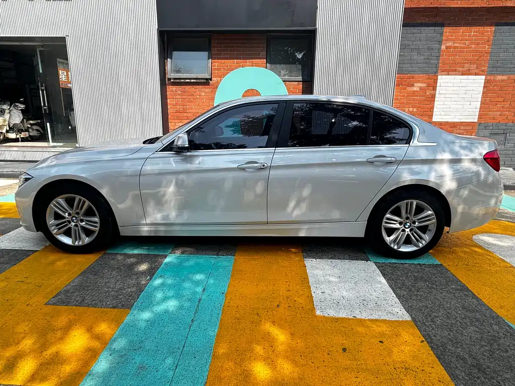 BMW 3 Series 2015 — фото 13