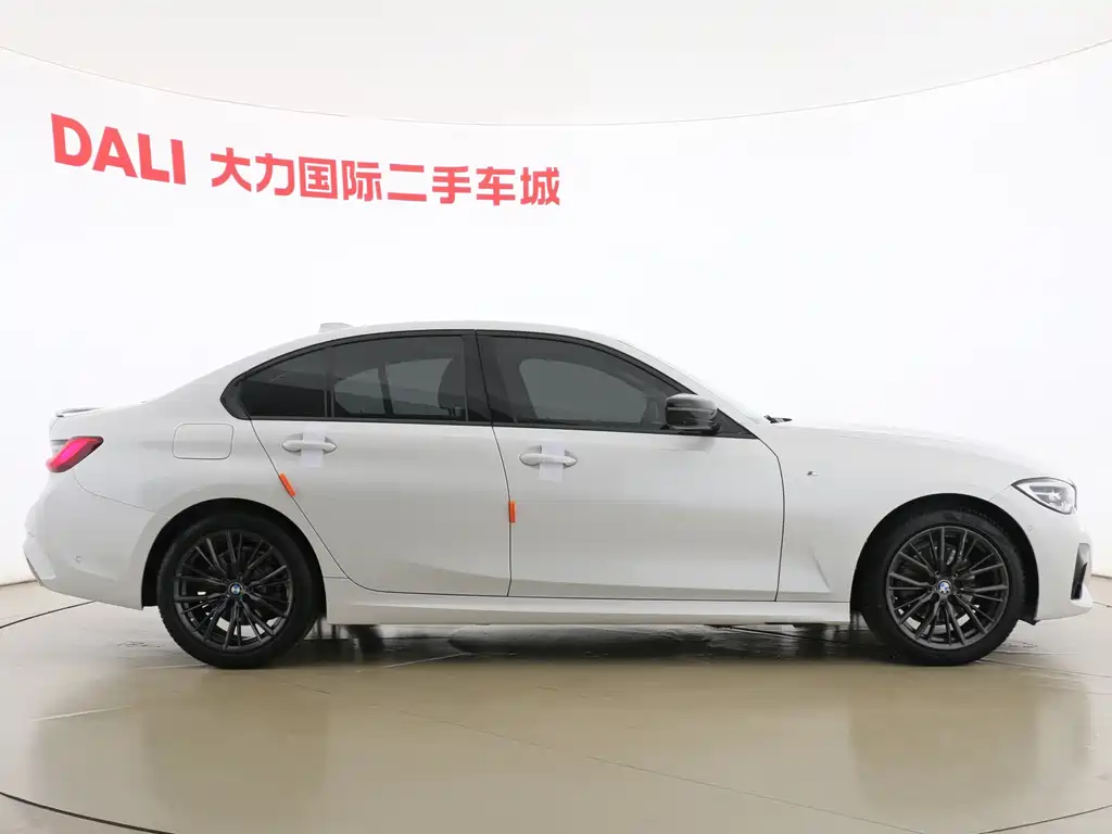 BMW 3 Series 2021 — фото 12