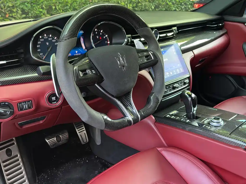 Maserati Quattroporte 2017 — фото 9