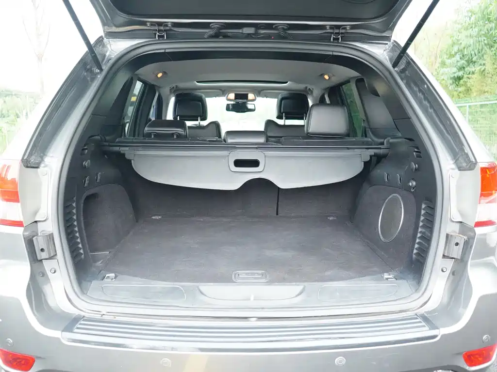 Jeep Grand Cherokee 2013 — фото 26