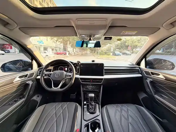 Volkswagen Tiguan L 2022
