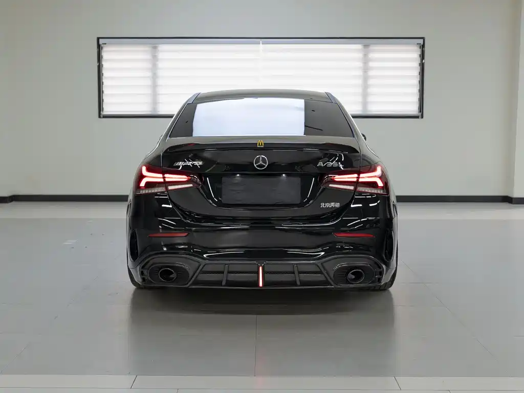 Mercedes-Benz A-Class AMG 2022 — фото 4