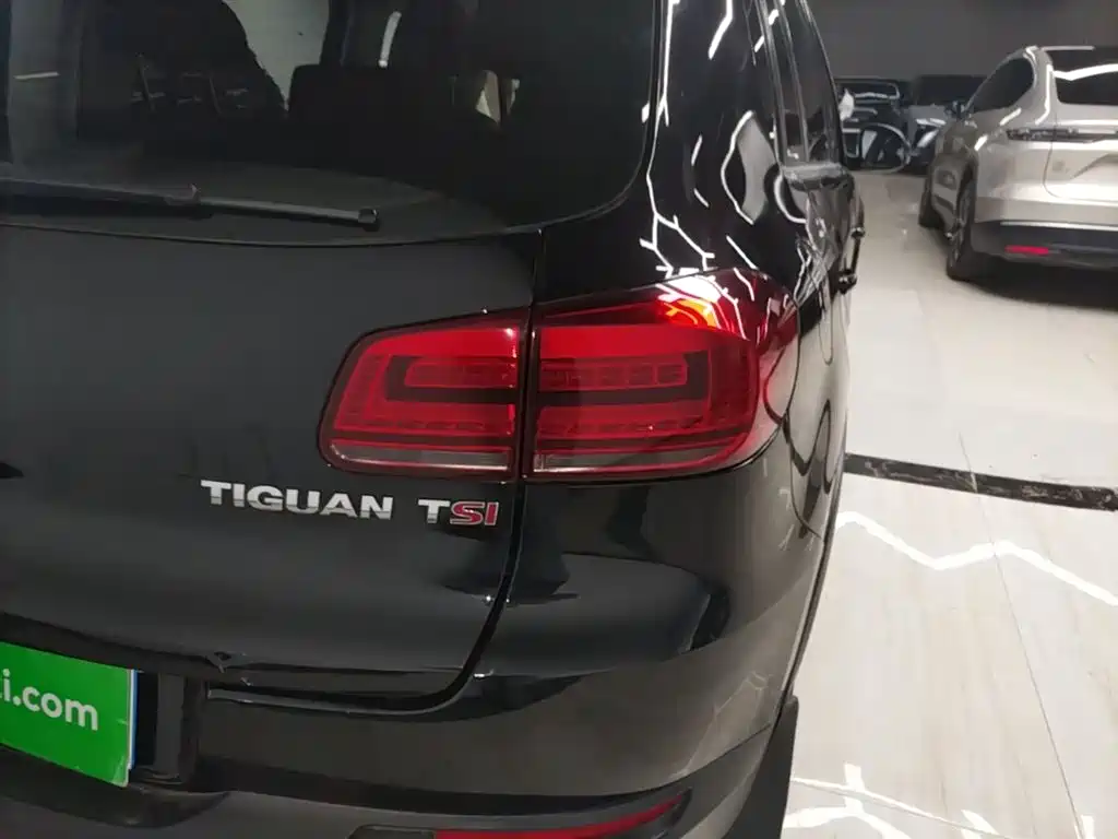 Volkswagen Tiguan 2015 — фото 8