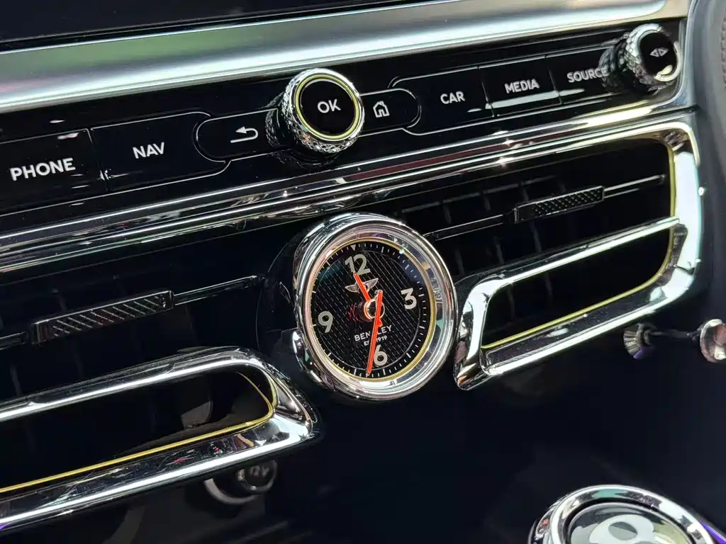 Bentley Flying Spur 2021 — фото 13
