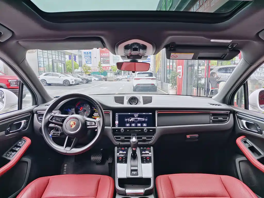 Porsche Macan 2023 — фото 15