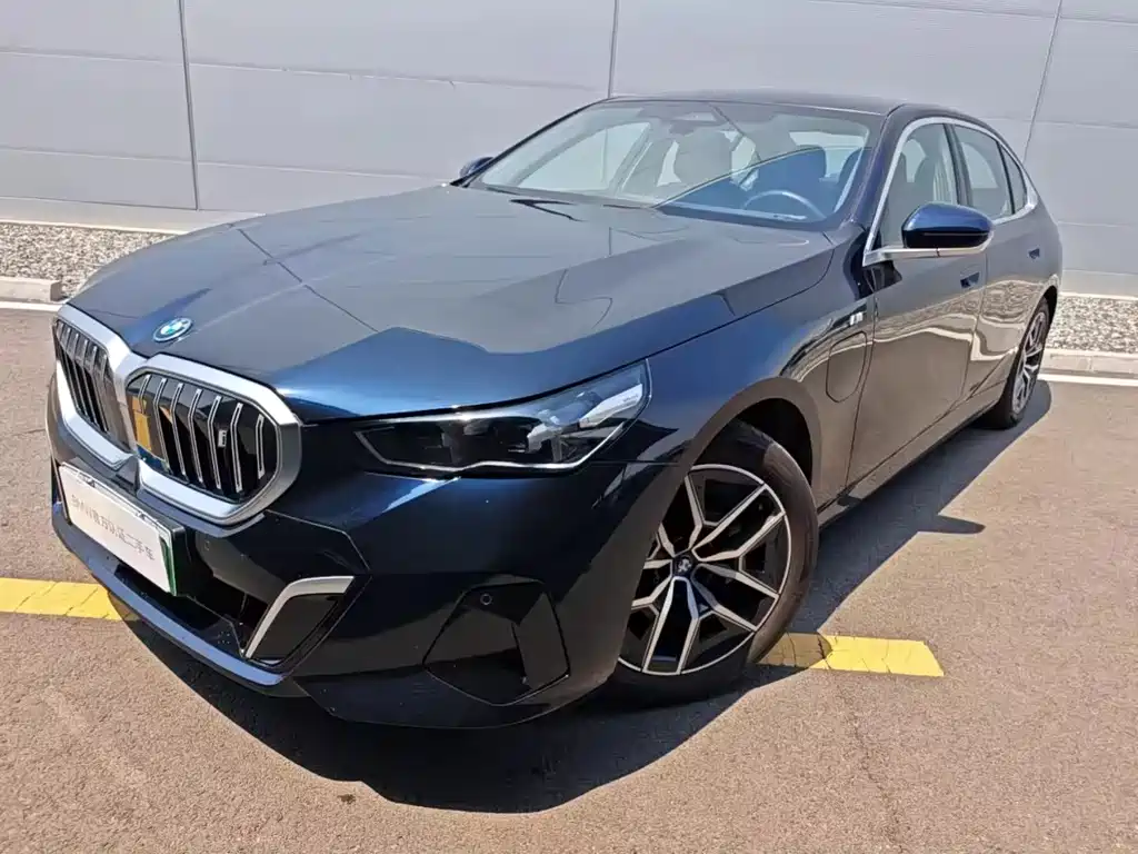 BMW i5 2025