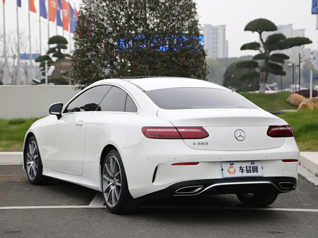 Mercedes-Benz E-Class 2021 — фото 20