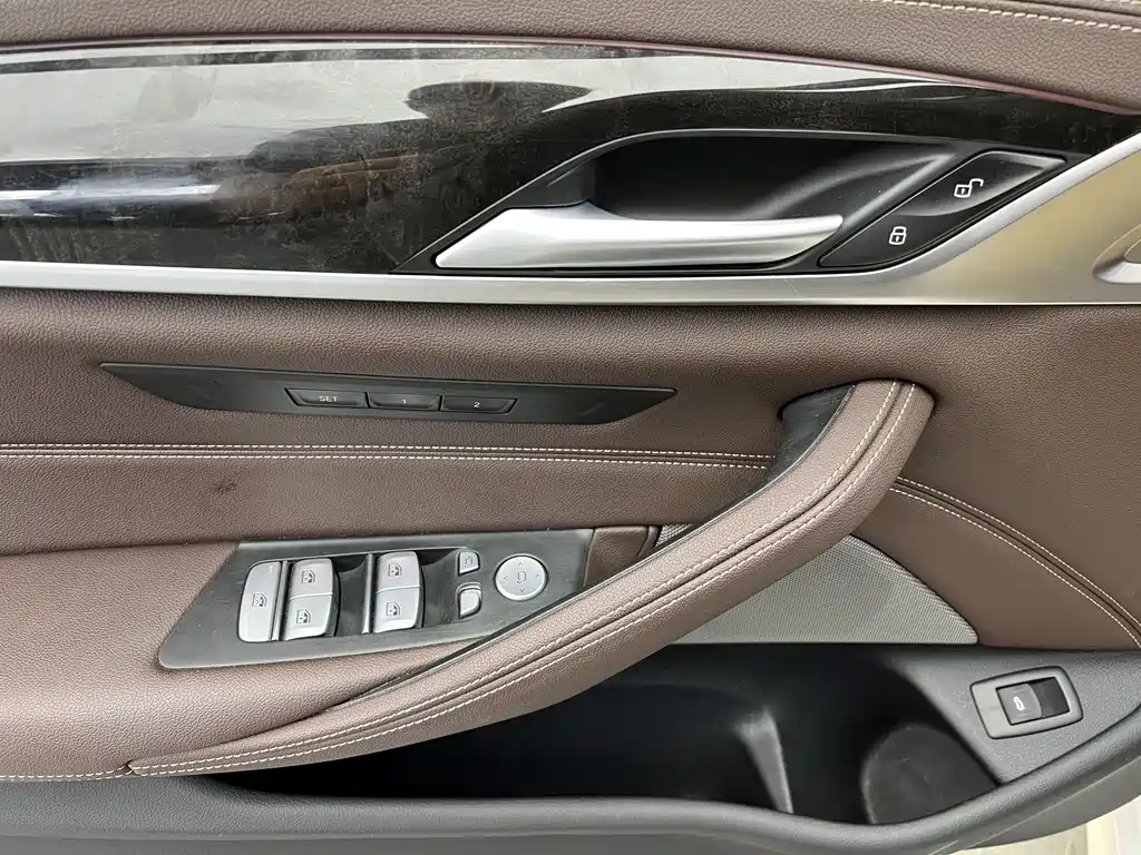 BMW 5 Series 2024