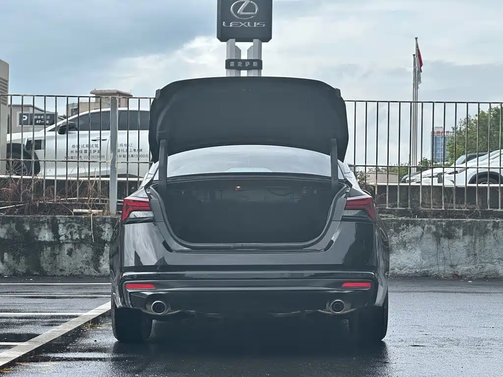Nissan Teana 2024