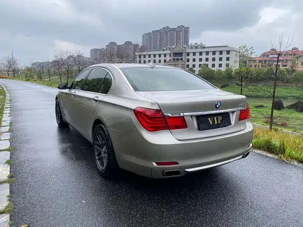 BMW 7 Series 2011