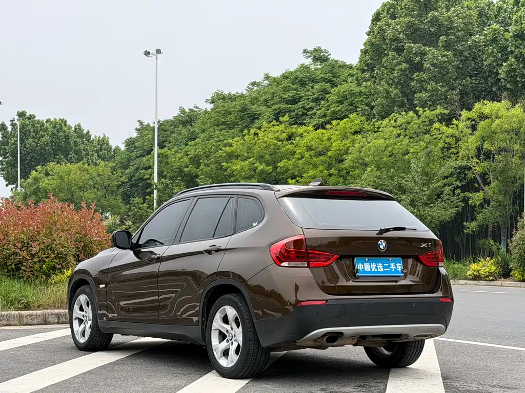 BMW X1 2010 — фото 7