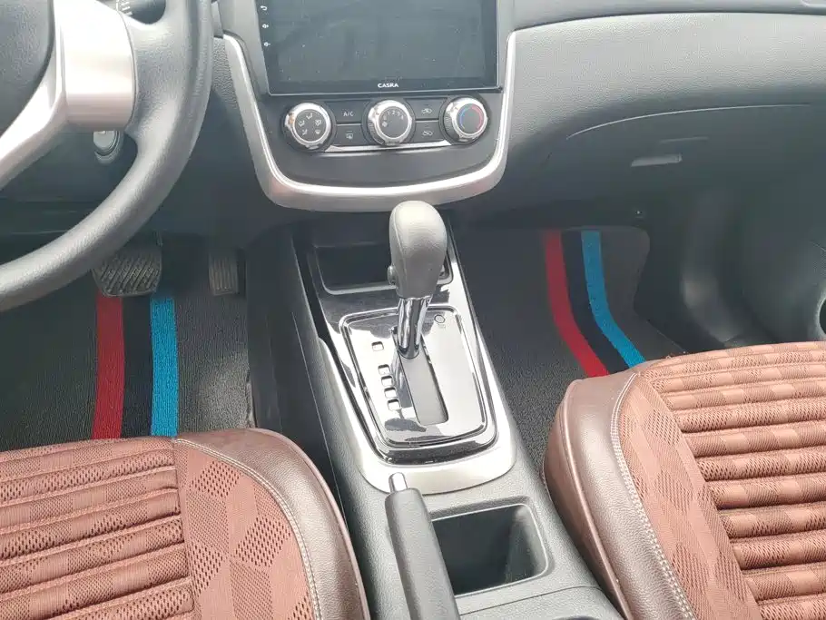 Nissan Tiida 2019 — фото 16