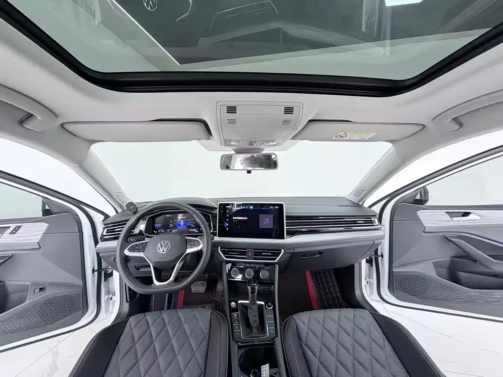 Volkswagen Sagitar 2023