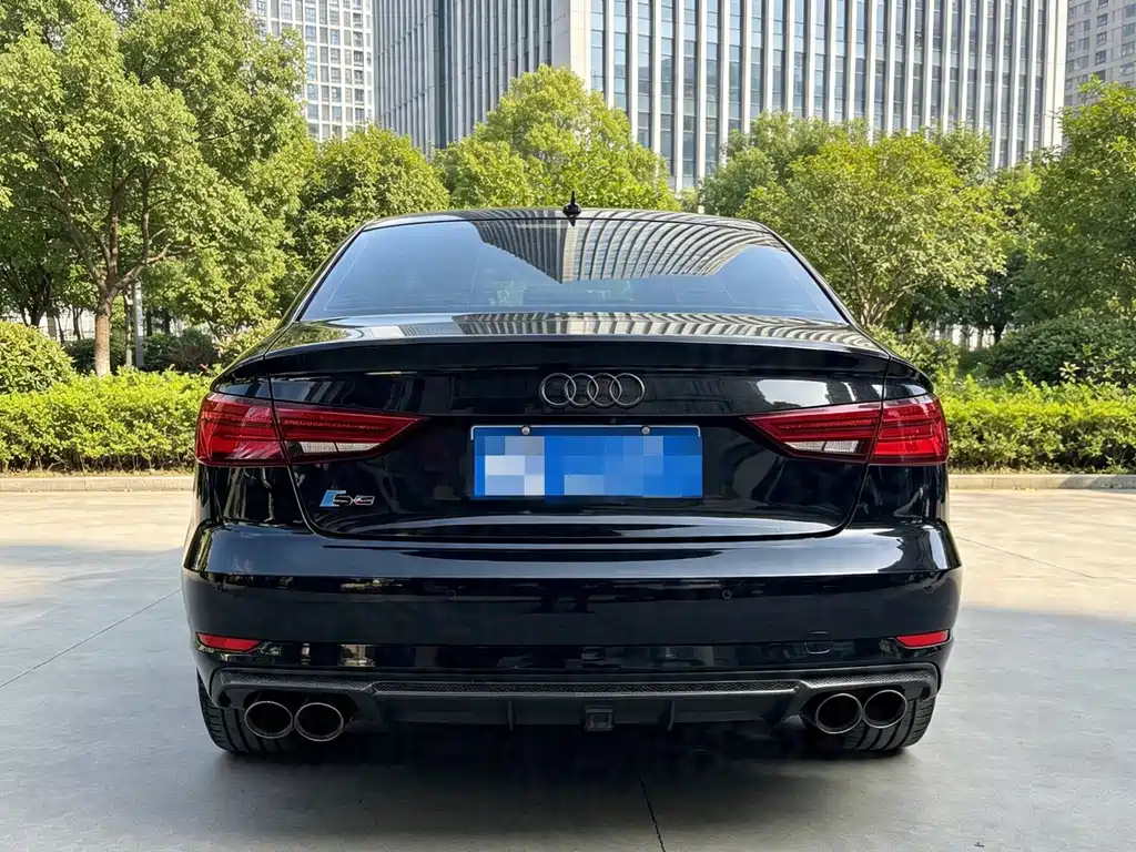 Audi A3 2018 — фото 14