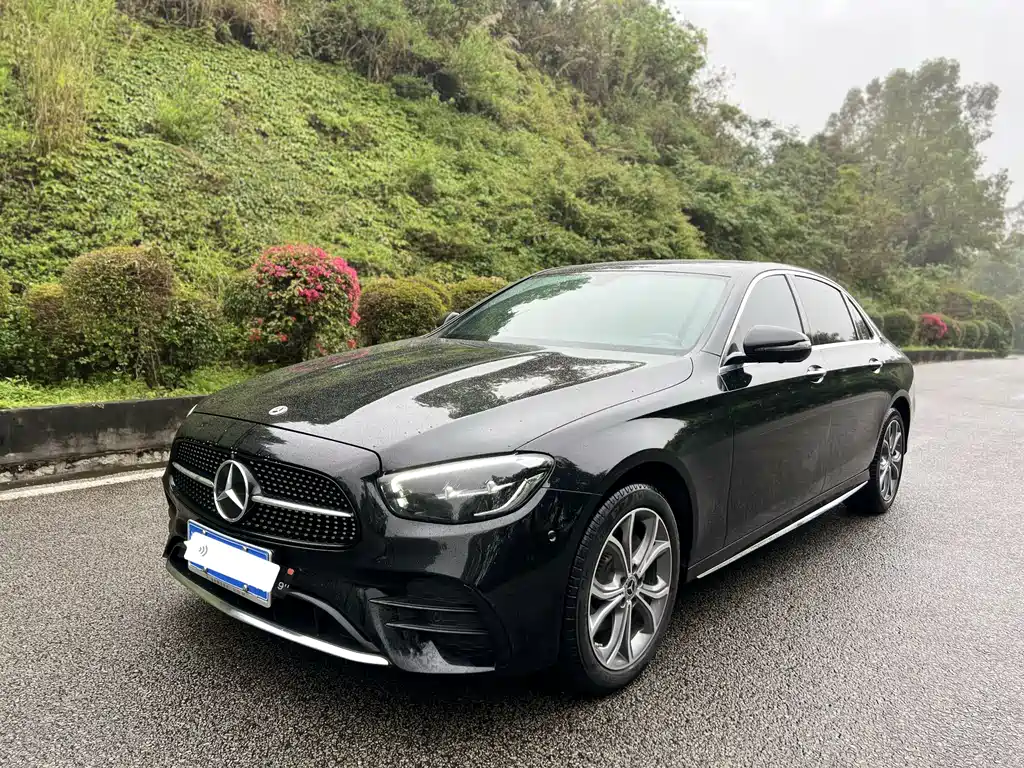 Mercedes-Benz E-Class 2022