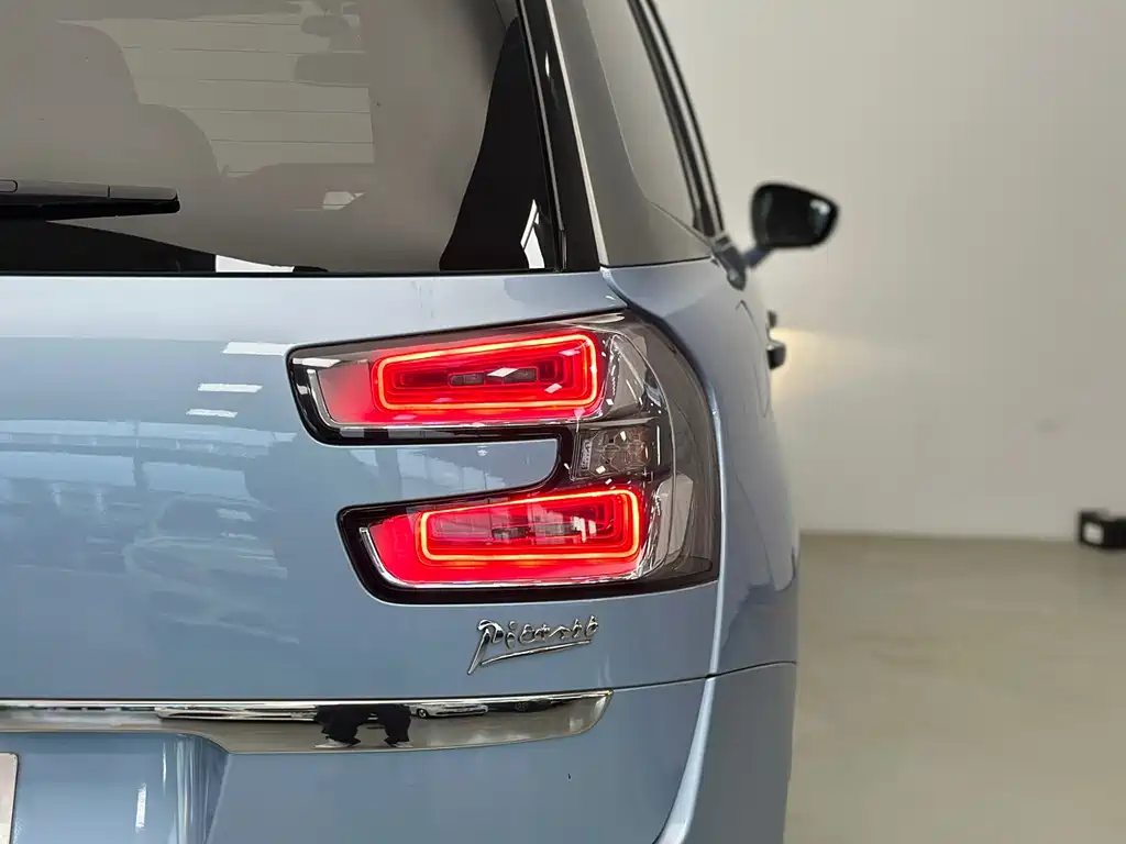 Citroen C4 Picasso 2015 — фото 13