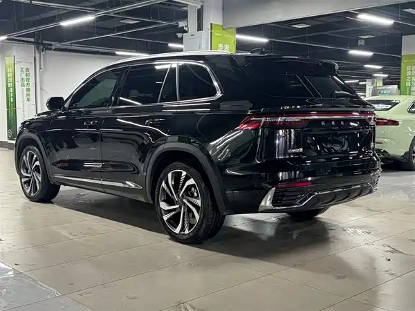 Geely Xingyue L 2024