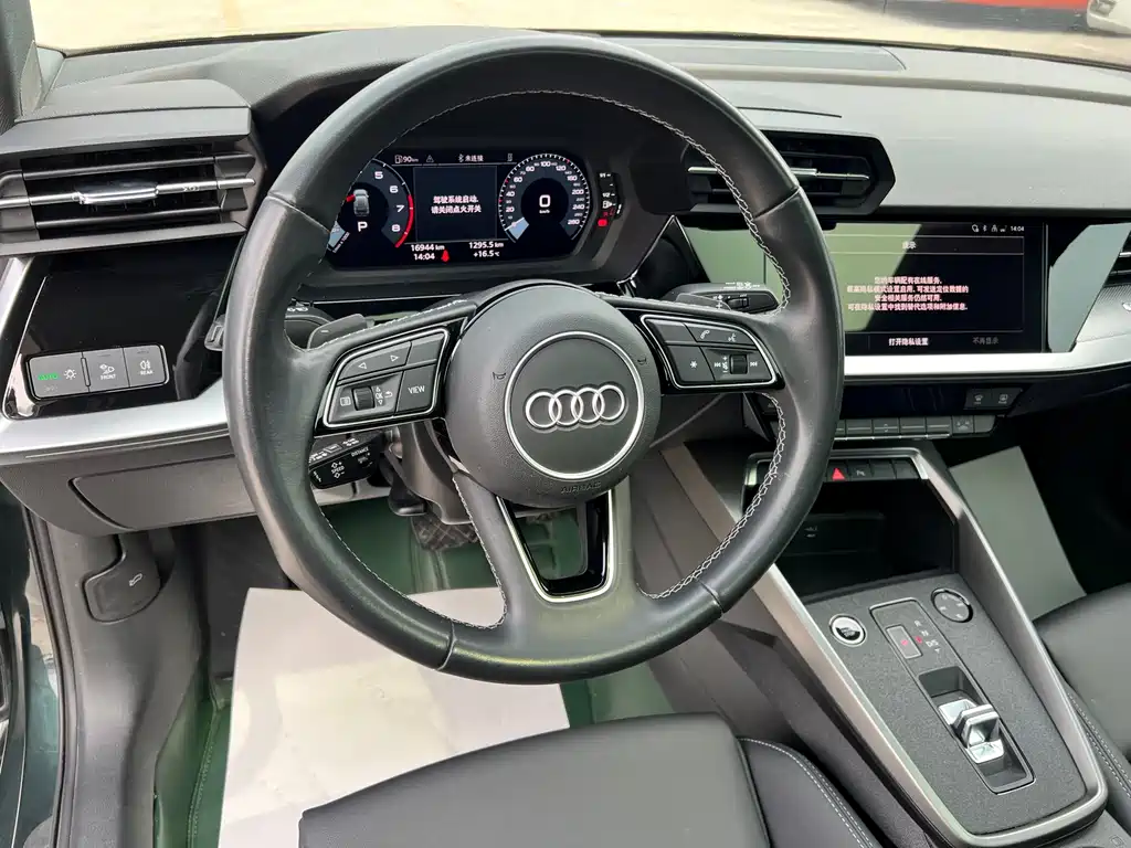 Audi A3 2023 — фото 5