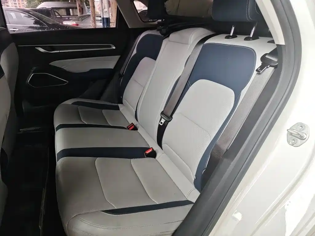 Geely Emgrand 2023 — фото 15