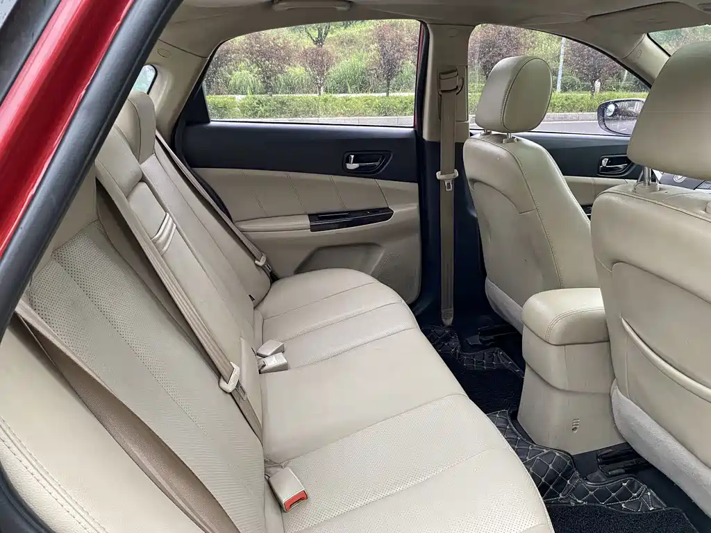 Changan Eado 2014 — фото 16