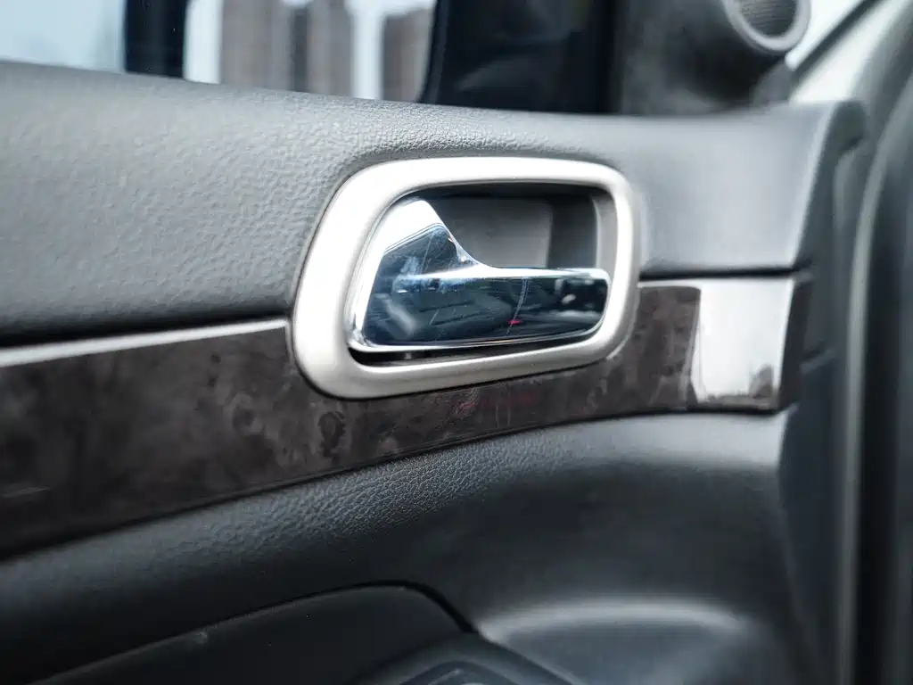 Jeep Grand Cherokee 2013 — фото 20