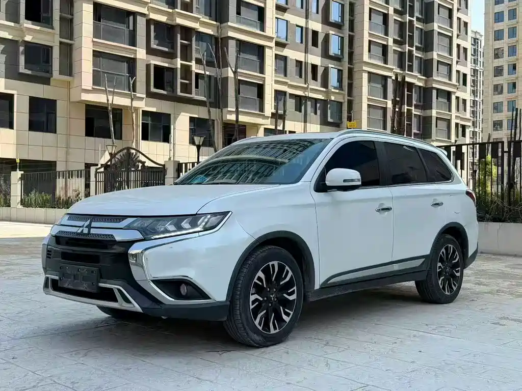 Mitsubishi Outlander 2021
