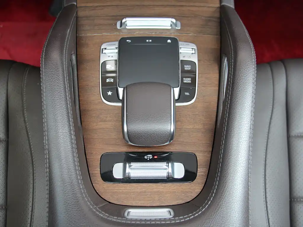 Mercedes-Benz GLS 2020 — фото 24