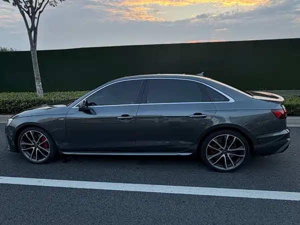 Audi A4L 2020