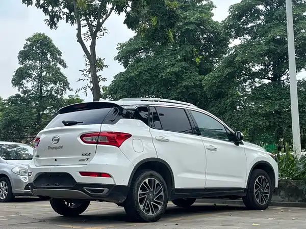 GAC Trumpchi GS4 2017